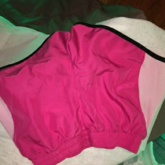 Shorts - Picture 4 of 4